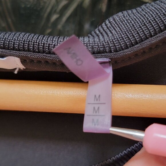 T Tahari Black and White Double Layered Sleeveless Career Casual Medium - Picture 4 of 6